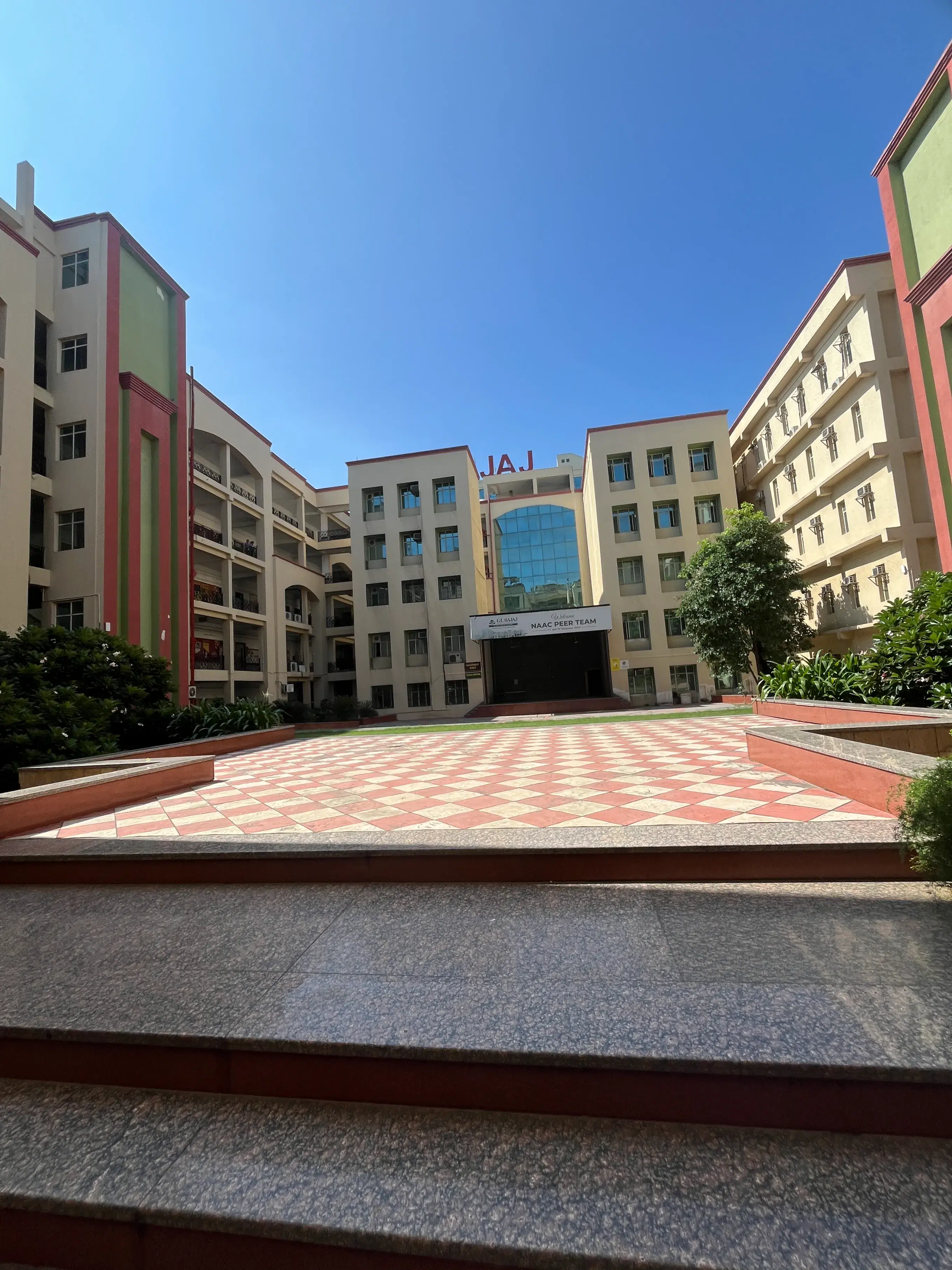 GL Bajaj Academic building photo 10